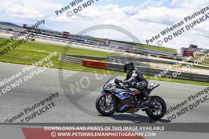 cadwell no limits trackday;cadwell park;cadwell park photographs;cadwell trackday photographs;enduro digital images;event digital images;eventdigitalimages;navarra;no limits trackdays;peter wileman photography;racing digital images;trackday digital images;trackday photos